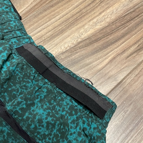 Lululemon surge shorts 😎🏃‍♂️ - Picture 3 of 3